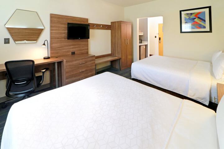 Room 25 of 114