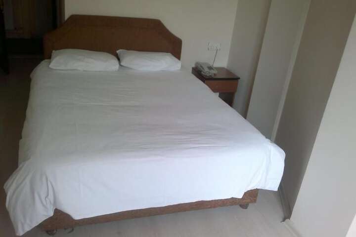 Room 13 of 51