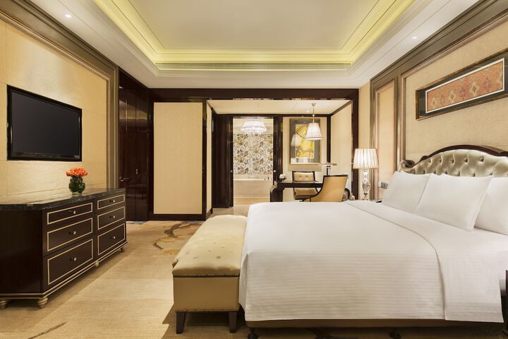 Room 9 of 45