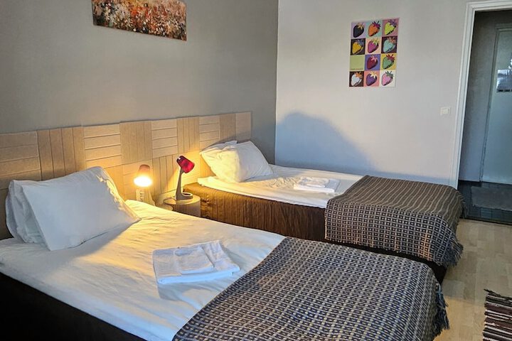 Room 8 of 29