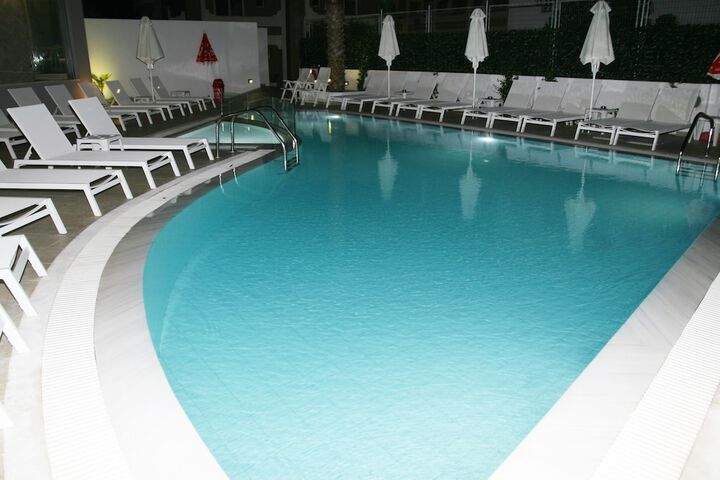 Pool 53 of 97