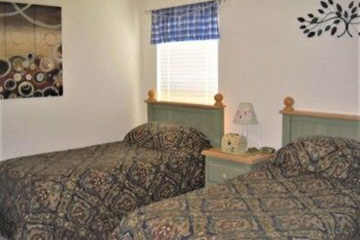 Room 10 of 21