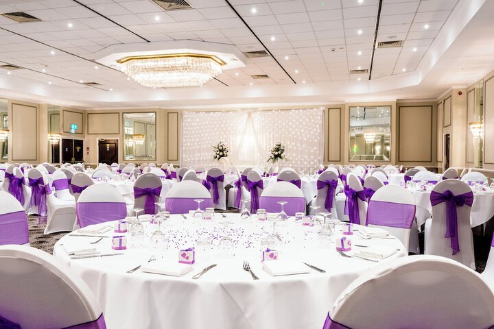 Ballroom/Hall 103 of 137