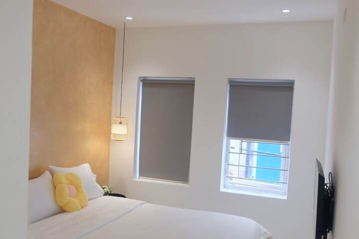 Room 8 of 20
