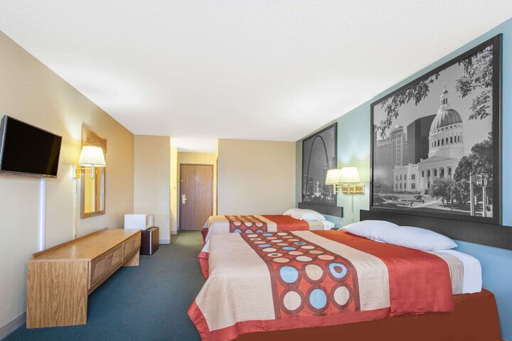 Room 5 of 15