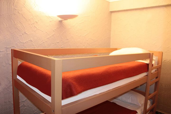 Room 10 of 45