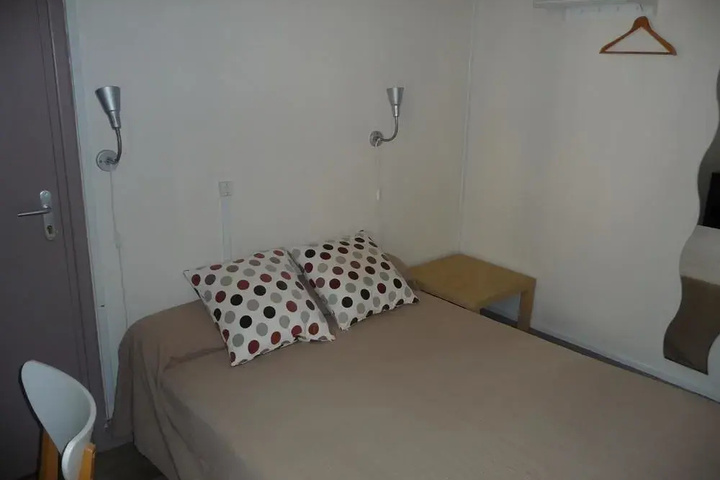 Room 2 of 13