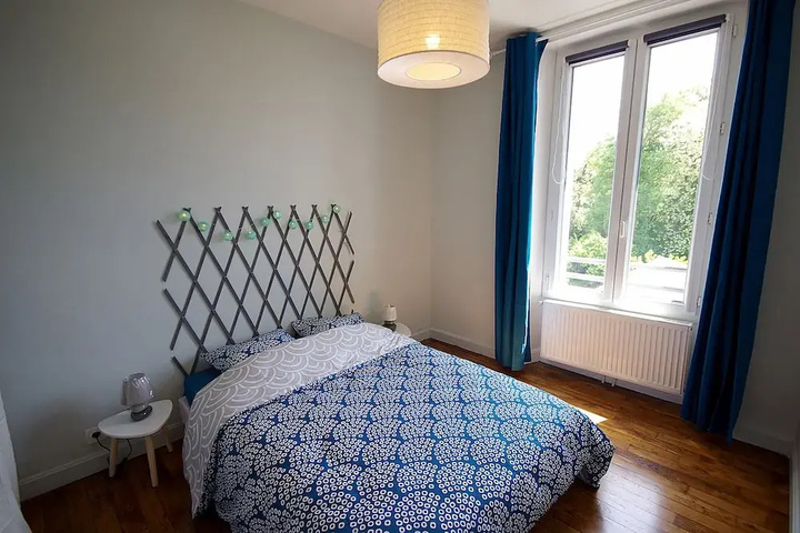 Room 6 of 14