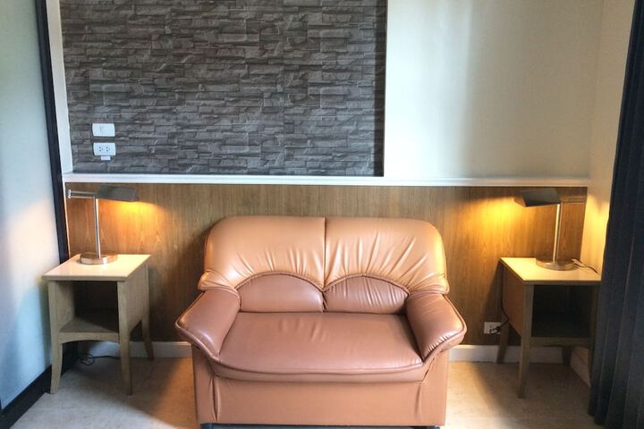 Room 17 of 44