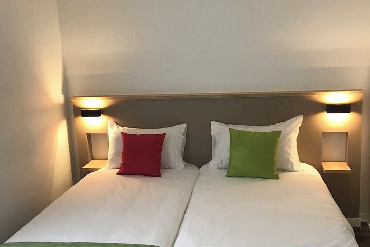 Room 26 of 54
