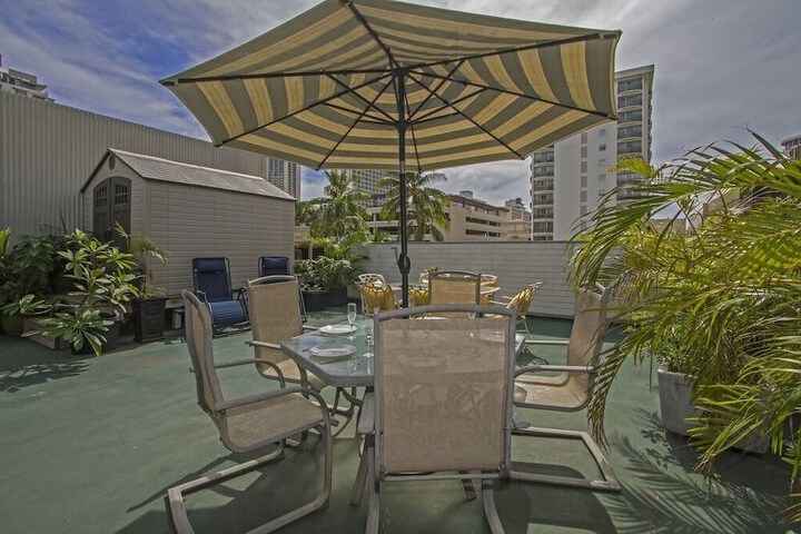 Terrace/Patio 21 of 34
