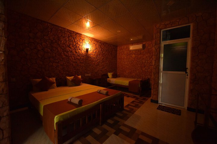 Room 4 of 24