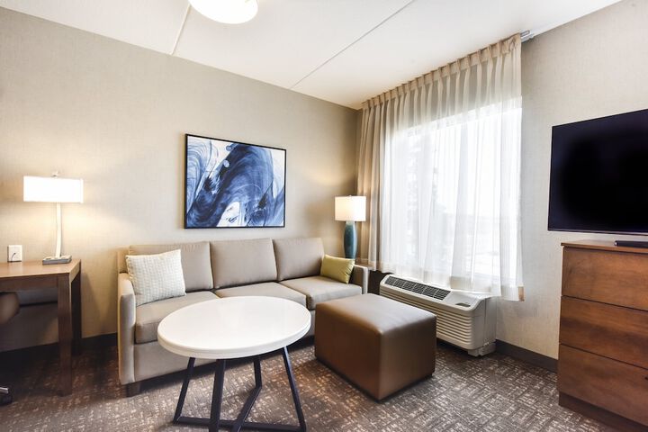 2 Queen 1 Bedroom Suite Mobility Accessible Roll Shower (2 of 29)