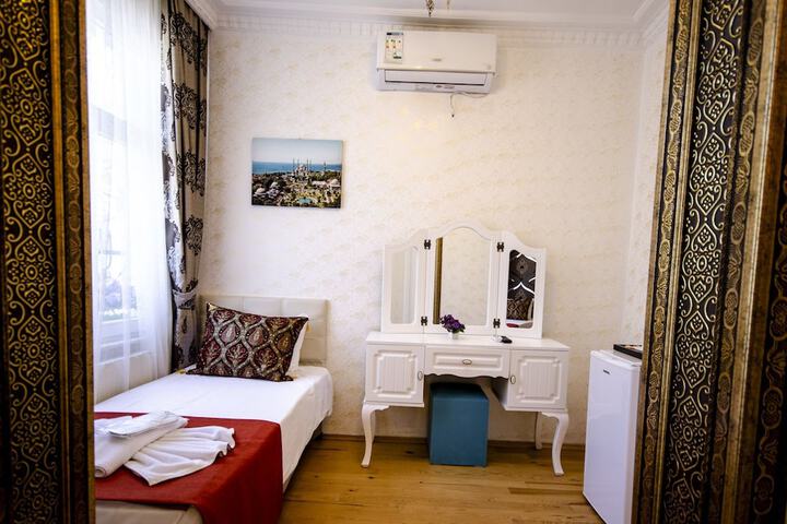 Room 15 of 35