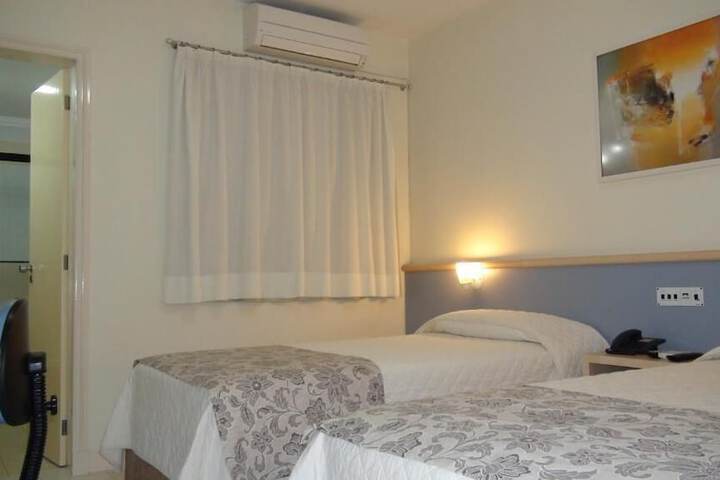 Room 8 of 36