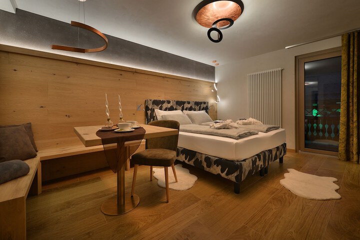 Room 38 of 211