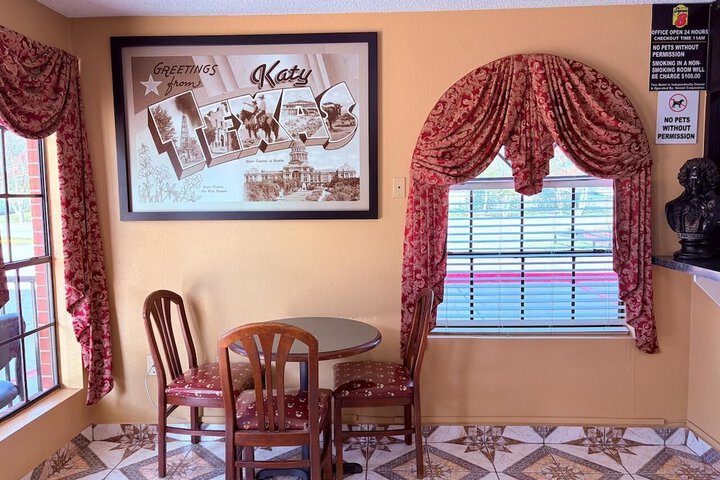 Guest Lobby