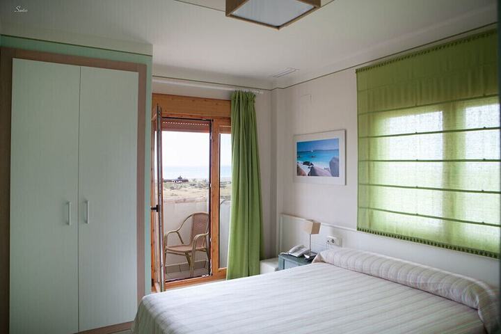 Room 11 of 34