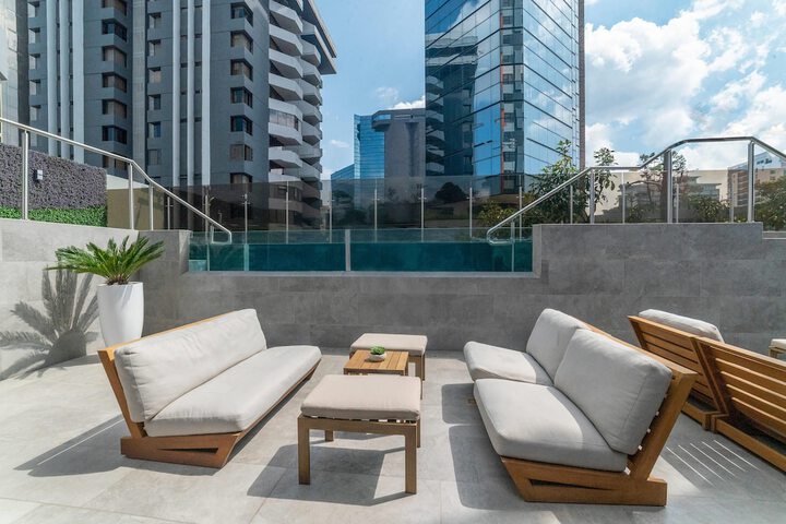 Hotel with Pool