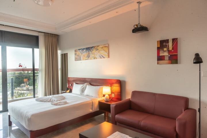 Room 15 of 87