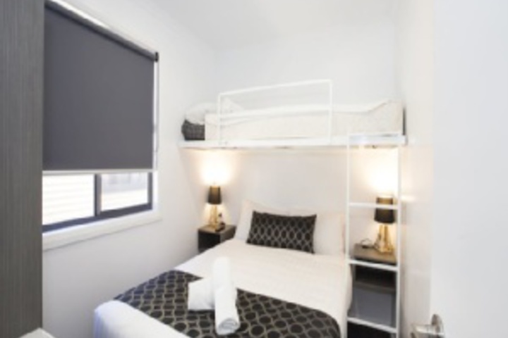 Room 525 of 876