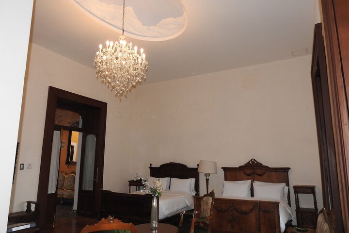 Room 15 of 47