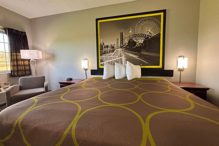 Room 5 of 24