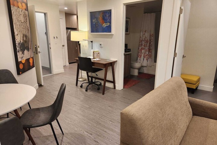 Room 20 of 48