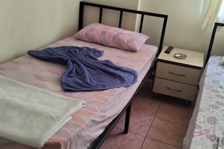 Room 37 of 42
