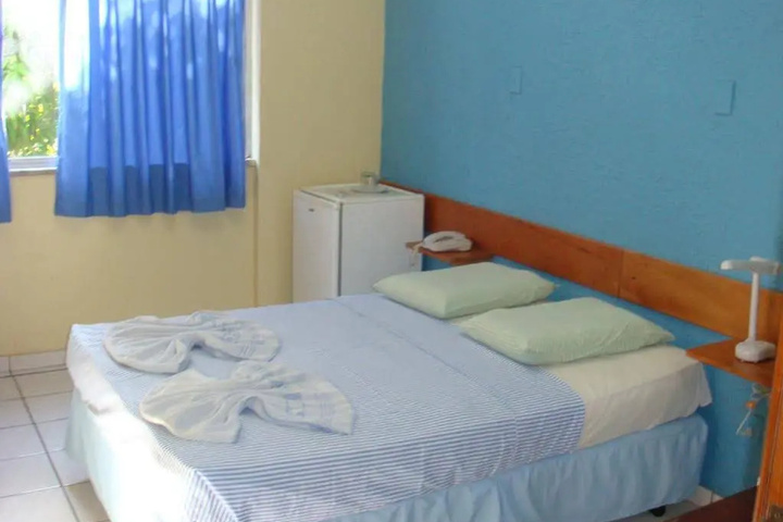 Room 5 of 14