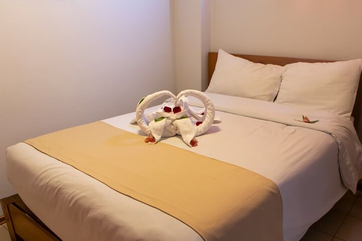 Room 17 of 28