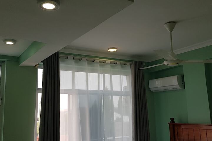 Room 9 of 65