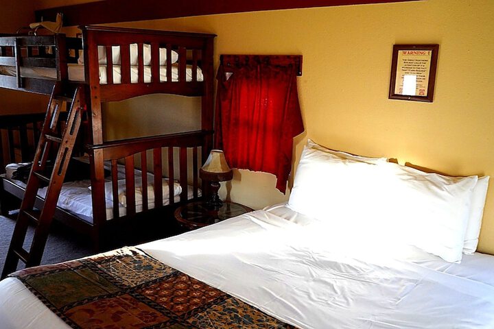 Room 13 of 69