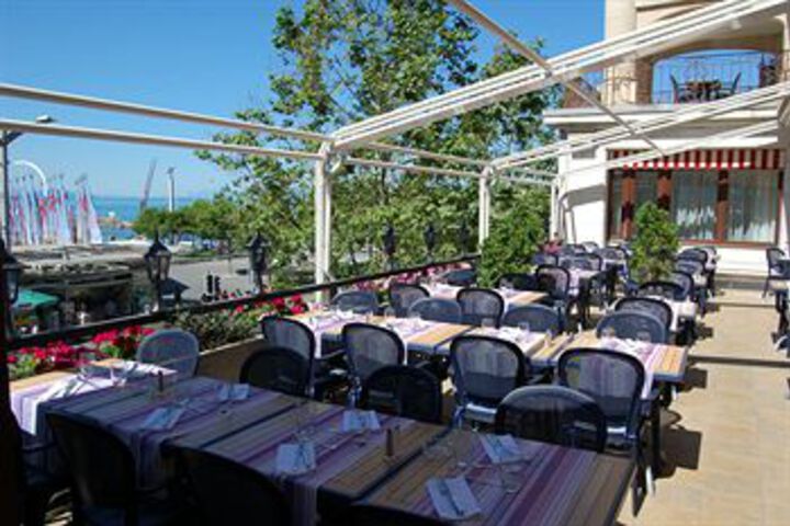 Terrace/Patio 99 of 102