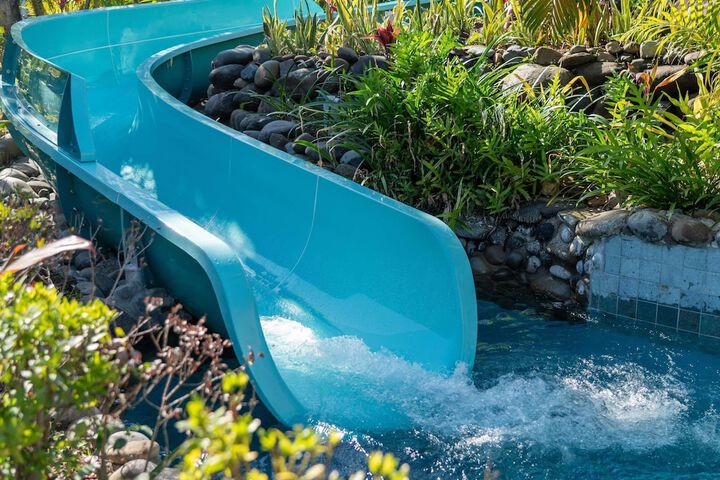 Pool 90 of 310
