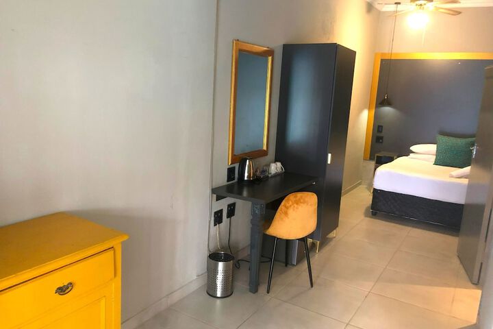 Room 46 of 241