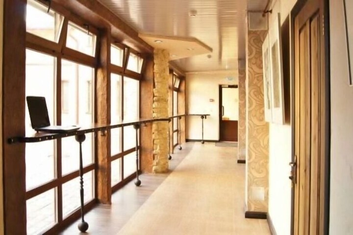 Ballroom/Hall 47 of 66