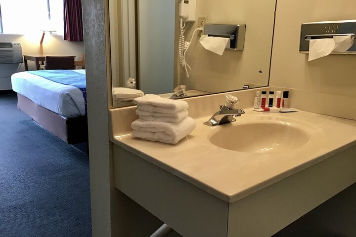 Room 13 of 15