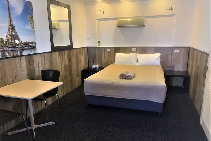 Room 26 of 53