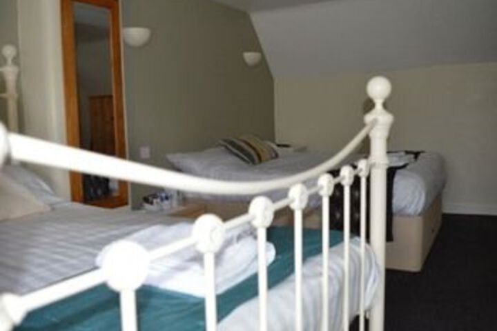Room 9 of 48