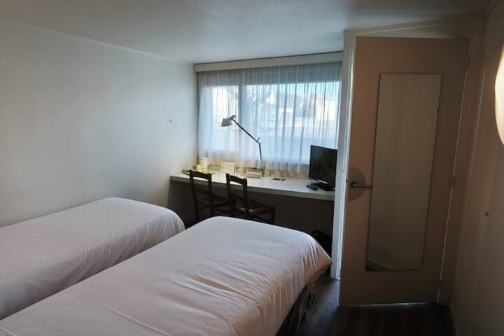 Room 19 of 61