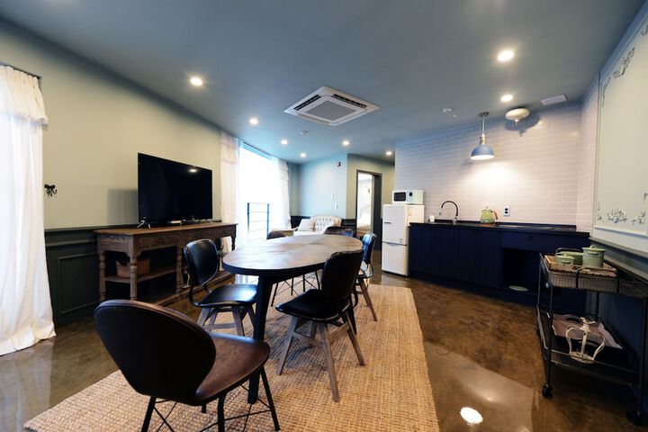 Room 40 of 77