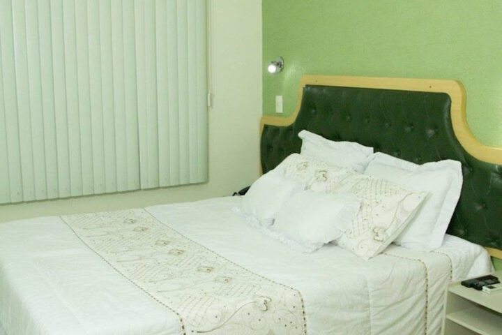 Room 7 of 49