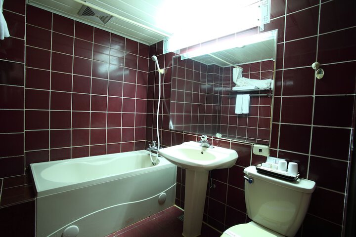 Room 18 of 39