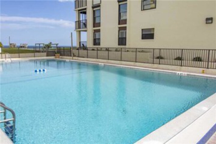 Pool 15 of 32