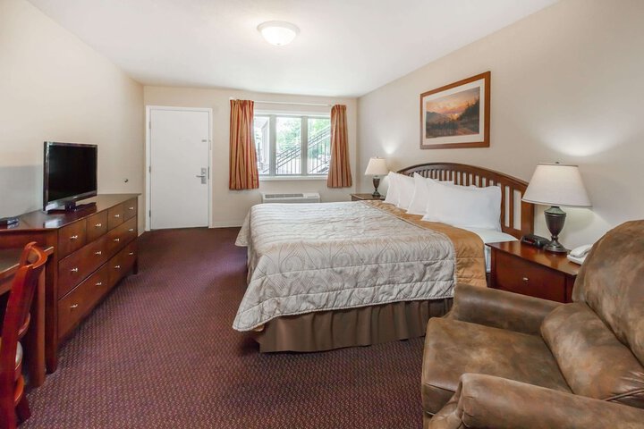 1 King Bed (17 of 27)