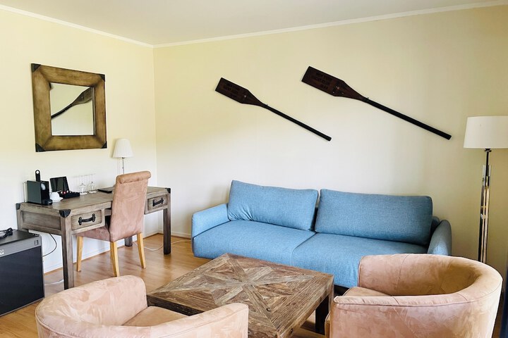 Room 15 of 106