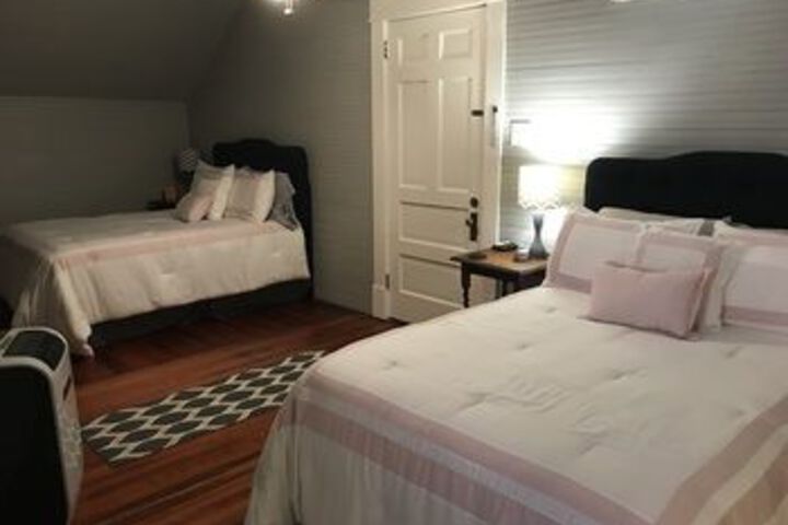 Room 11 of 49
