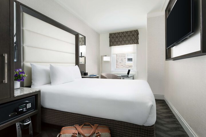 Room 21 of 144