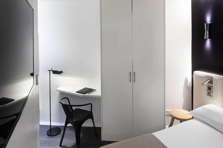 Room 58 of 109